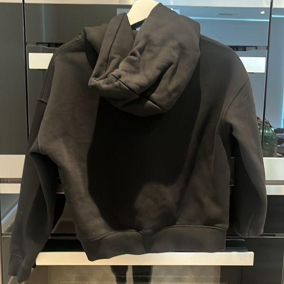 Tommy Hilfiger ladies sweatshirt size small - Picture 2 of 3